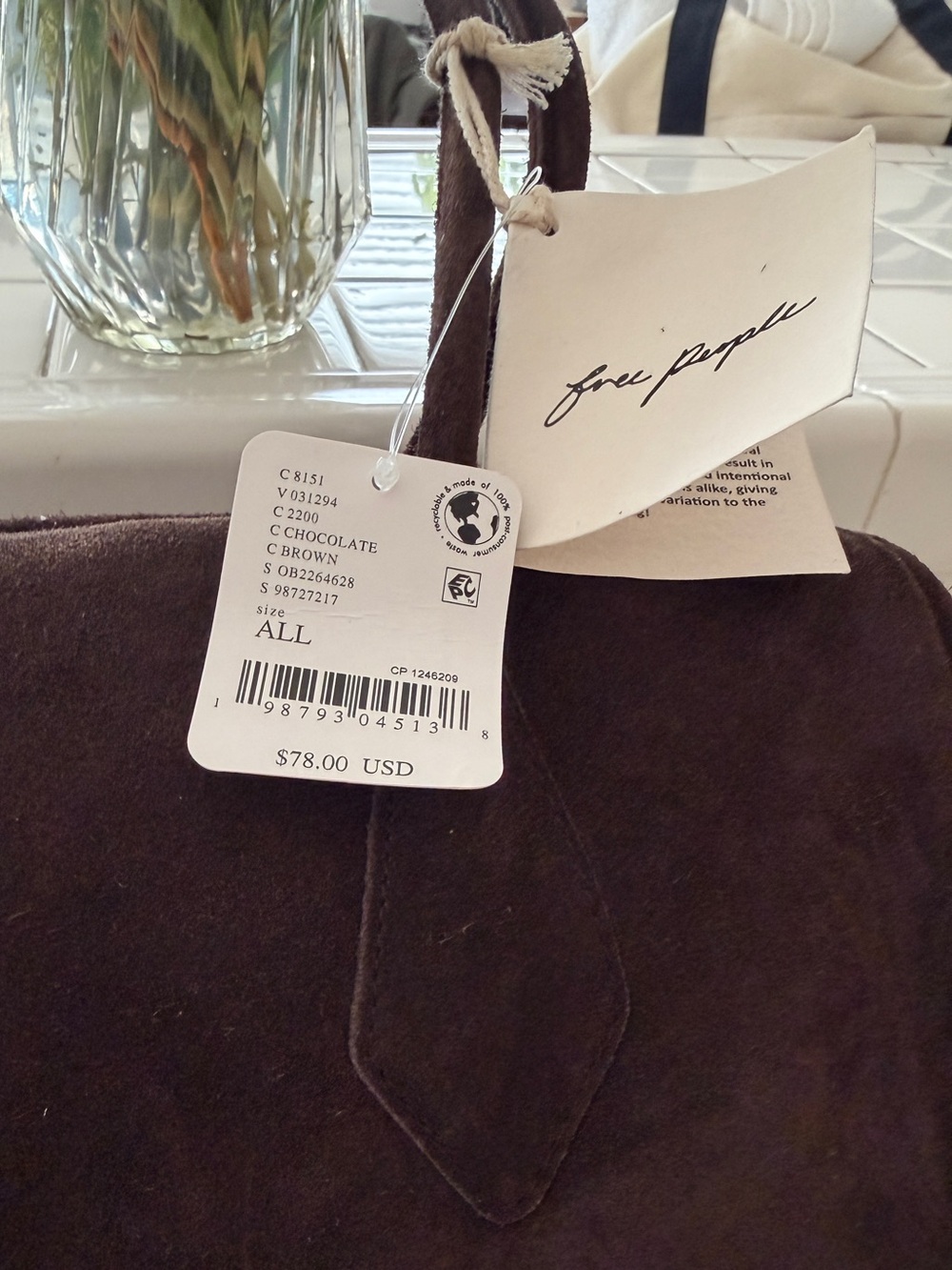 Free People 
NWT 
Sierra Shoulder Bag in Chocolate - Picture 8 of 13